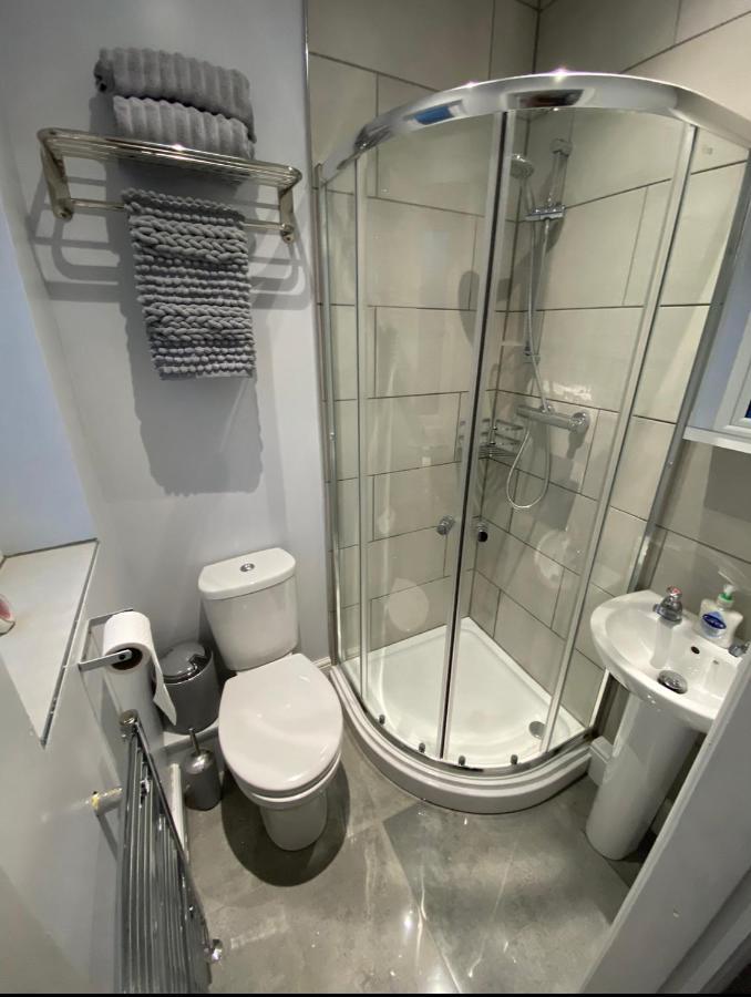 Private & Modern En-Suite Rooms Town Centre Self Check-In Барнсли Экстерьер фото