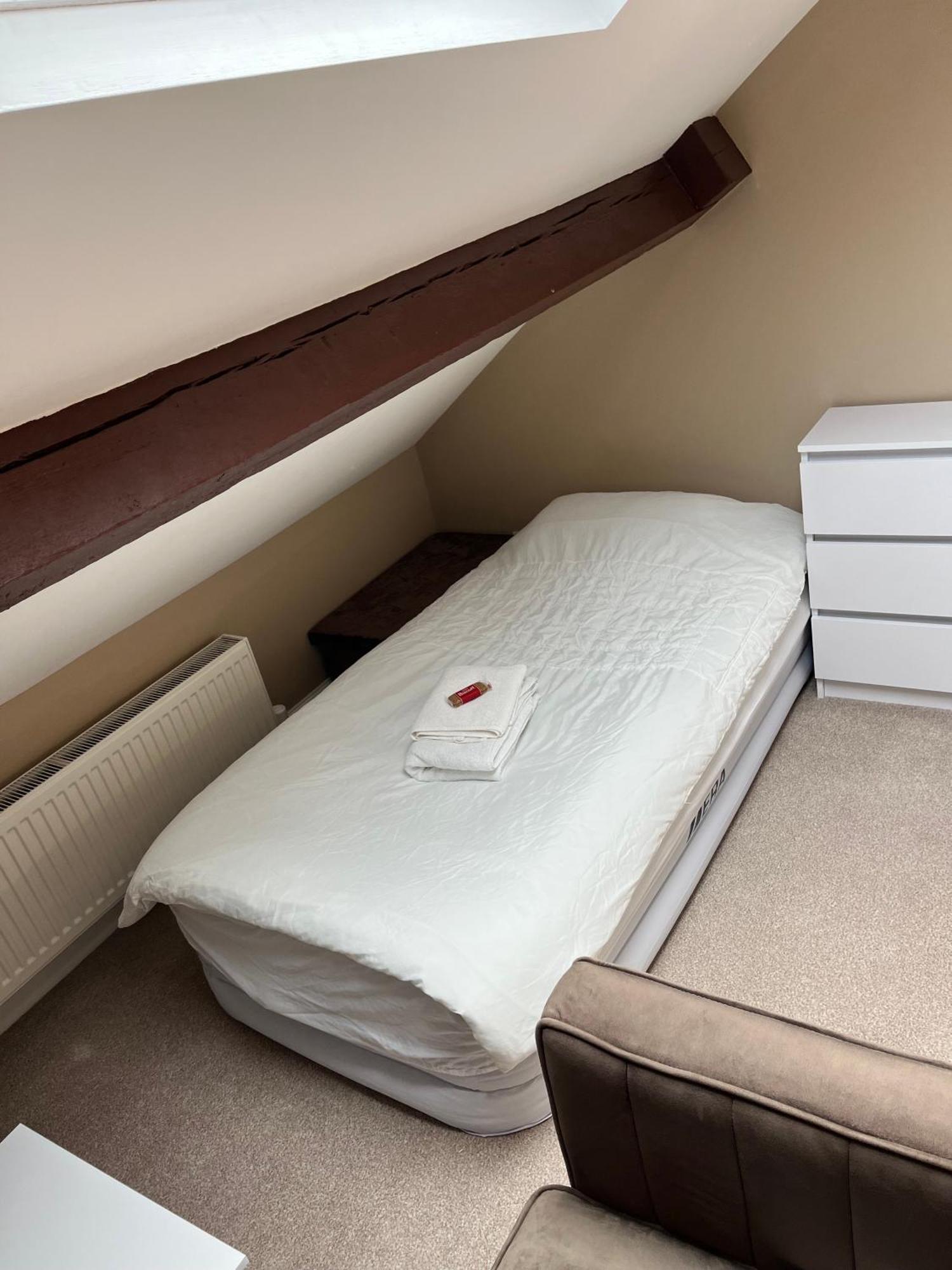 Private & Modern En-Suite Rooms Town Centre Self Check-In Барнсли Экстерьер фото