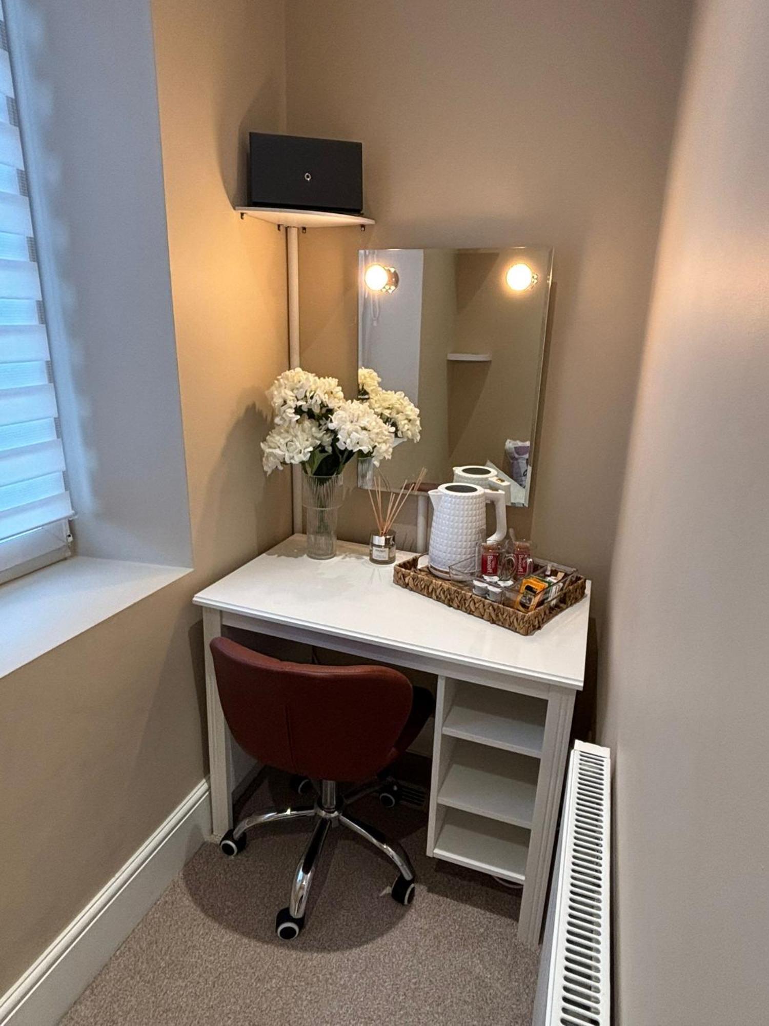 Private & Modern En-Suite Rooms Town Centre Self Check-In Барнсли Экстерьер фото
